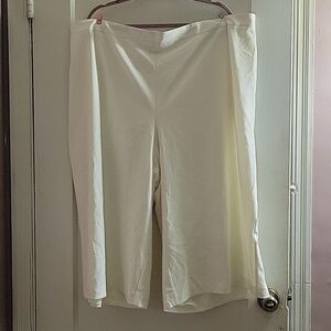 NWT Catherines Refined White/Beige Lined Capri Gaucho Pants Size: 4X, NWT